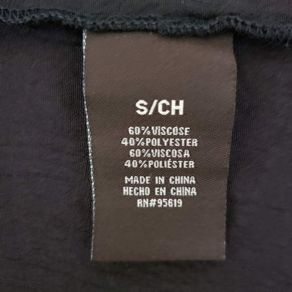 Fever Roll-tab Sleeve Black Short Sleeved Top Blouse Shirt Women's Small NWT - Picture 8 of 8